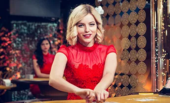 Nhân viên hỗ trợ khách hàng thân thiện của LC88 trang chủ